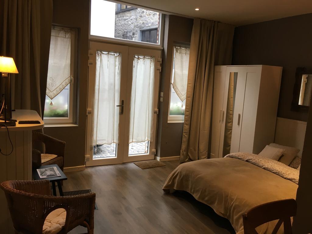 Studio Et Appartement La Tete En L'Air Durbuy Esterno foto